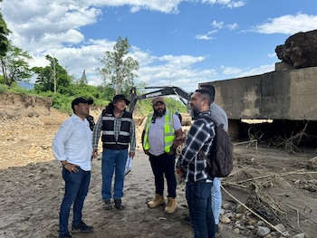 Las afectaciones estructurales en el puente Francisco de Paula Santander obligan la restricción vehicular y el paso controlado a pie entre Colombia y Venezuela - crédito Invías