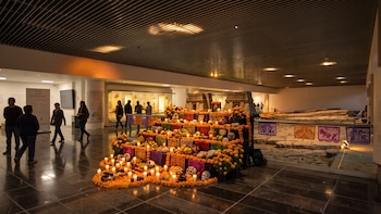 Ofrenda de Día de Muertos inspirada en la tradición oral del valle de Teotihuacan llega al Museo del Templo Mayor