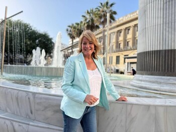 14/07/2025 La alcaldesa de Huelva,