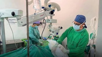 El gobierno de Honduras ejecuta 300 cirugías para enfrentar la mora oftalmológica