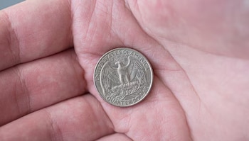 Um total de 262.405 salvadorenhos permaneceram abaixo da linha da pobreza durante o ano de 2025, marcando uma melhoria significativa no país. (Foto: Freepik)