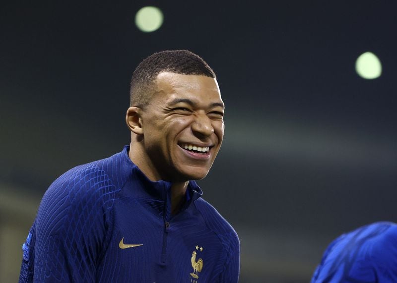 El origen familiar y los logros individuales de Mbappé dominan las preguntas más frecuentes en internet. (Reuters)