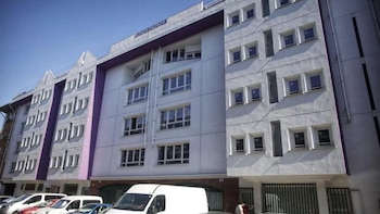 La fachada de la residencia,