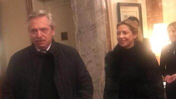 Alberto Fernández y Fabiola Yáñez en el hotel Regent de Berlín
