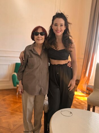 Lali González con la directora Lía Jelií