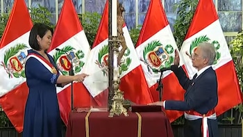 Vladimiro Huaroc asume el Ministerio del Ambiente: conoce la trayectoria del nuevo integrante del gabinete de Keiko Fujimori