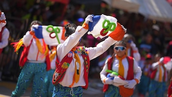 Carnaval de Barranquilla 2027 podría cambiar de escenario: analizan llevar los grandes desfiles al Malecón del Río