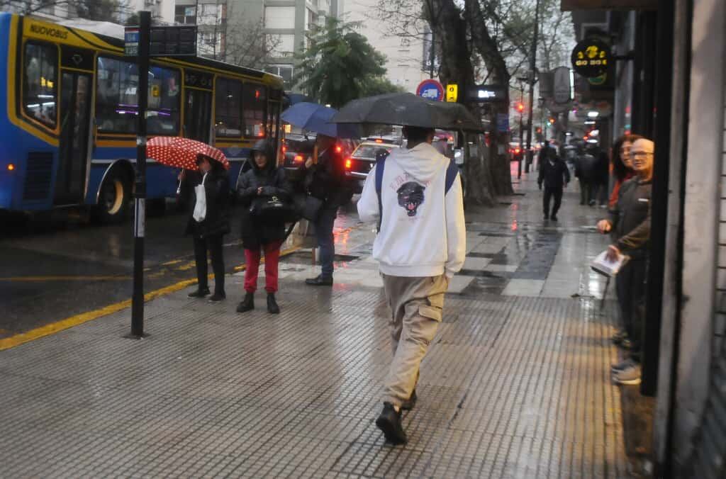 El SMN advierte por una nueva ciclogénesis que afectará a Buenos Aires con lluvias intensas y vientos fuertes durante el fin de semana largo (Maximiliano Luna)