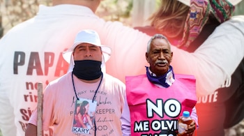 Padres buscadores en México viven entre el doble dolor y la reconstrucción emocional ante la desaparición forzada (Visuales IA Infobae)