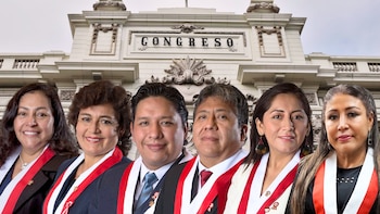 (De izquierda a derecha) Karol