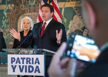 El gobernador de Florida, Ron