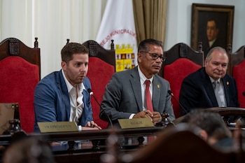 El ministro de Obras Públicas,