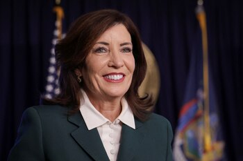 Kathy Hochul anuncia la aprobación