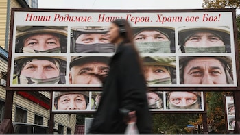 En el frente, los soldados rusos pagan a sus oficiales para sobrevivir