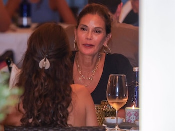 La actriz Teri Hatcher durante una cena en el exclusivo restaurante "Mia". (Europa Press)