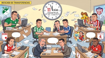 Oficina con personas en escritorios, computadoras, teléfonos, documentos volando, un reloj de pared y logotipos de clubes de fútbol.