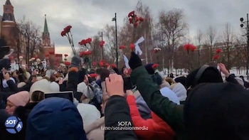 Mujeres protestan en Moscú para