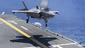 Un caza F-35B de la Marina de EEUU se estrella en una base de California y su piloto logra eyectarse