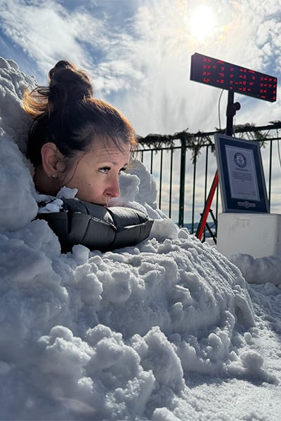 La marca de contacto directo con nieve alcanzada el 21 de febrero de 2026 completó tres récords con distintas formas del agua. (Guinness World Records)