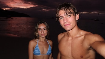 Las vacaciones de Nico Paz y su pareja Emma Ramirez en Seychelles