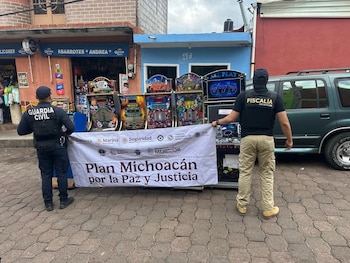 Parte de las maquinas aseguradas por las autoridades. Crédito: FGE Michoacán