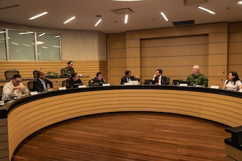 Reunión con sectores encargados de