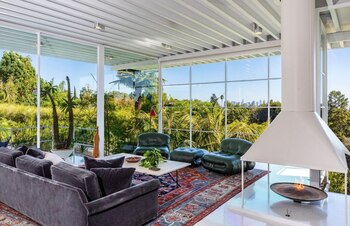 2300 North Edgemont Street en