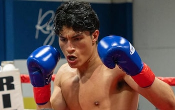 Wyatt Trujillo, boxeador guatemalteco, entrena en un gimnasio acondicionado en el garaje de su casa en Mixco con la meta de llegar a ser campeón mundial de peso supermediano.