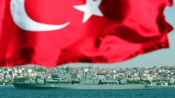Un tribunal turco lleva a juicio a un cómico que se enfrenta a 11 años de cárcel por insultar a Erdogan
