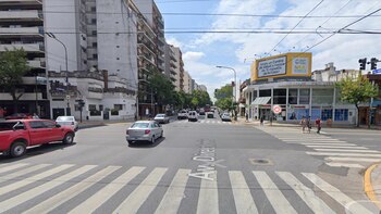 En esta esquina, frente a