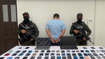 Con 100 celulares robados fue