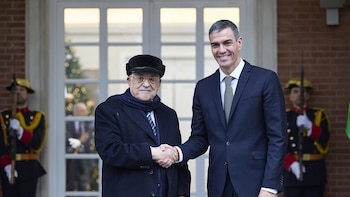 Sánchez pide junto a Abbas