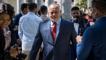 El chavismo pide respetar a