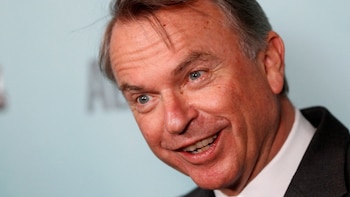 Desde Alan Cumming hasta Kylie Minogue: la industria del entretenimiento se despide de Sam Neill