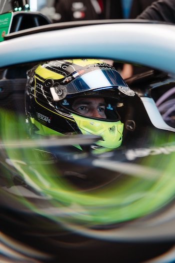 Sergio Pérez largará em 17º na corrida Sprint