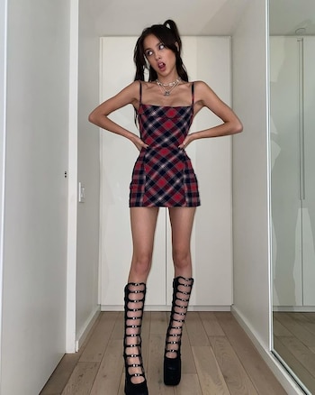 Su single "drive licence" fue