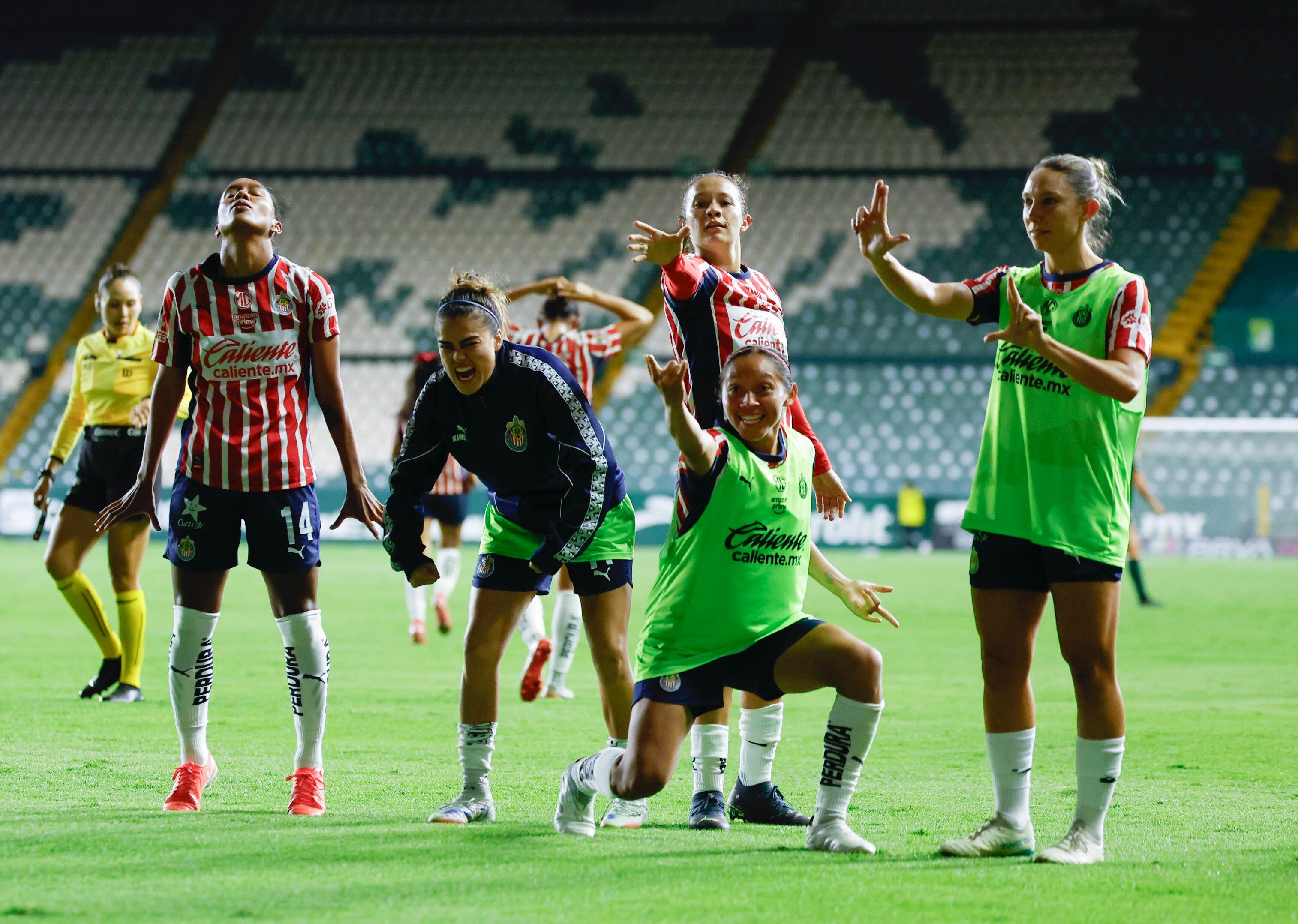 Chivas logró una victoria 2 a 1 ante el León.