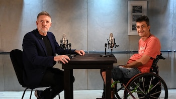 Saltó al agua, sufrió una