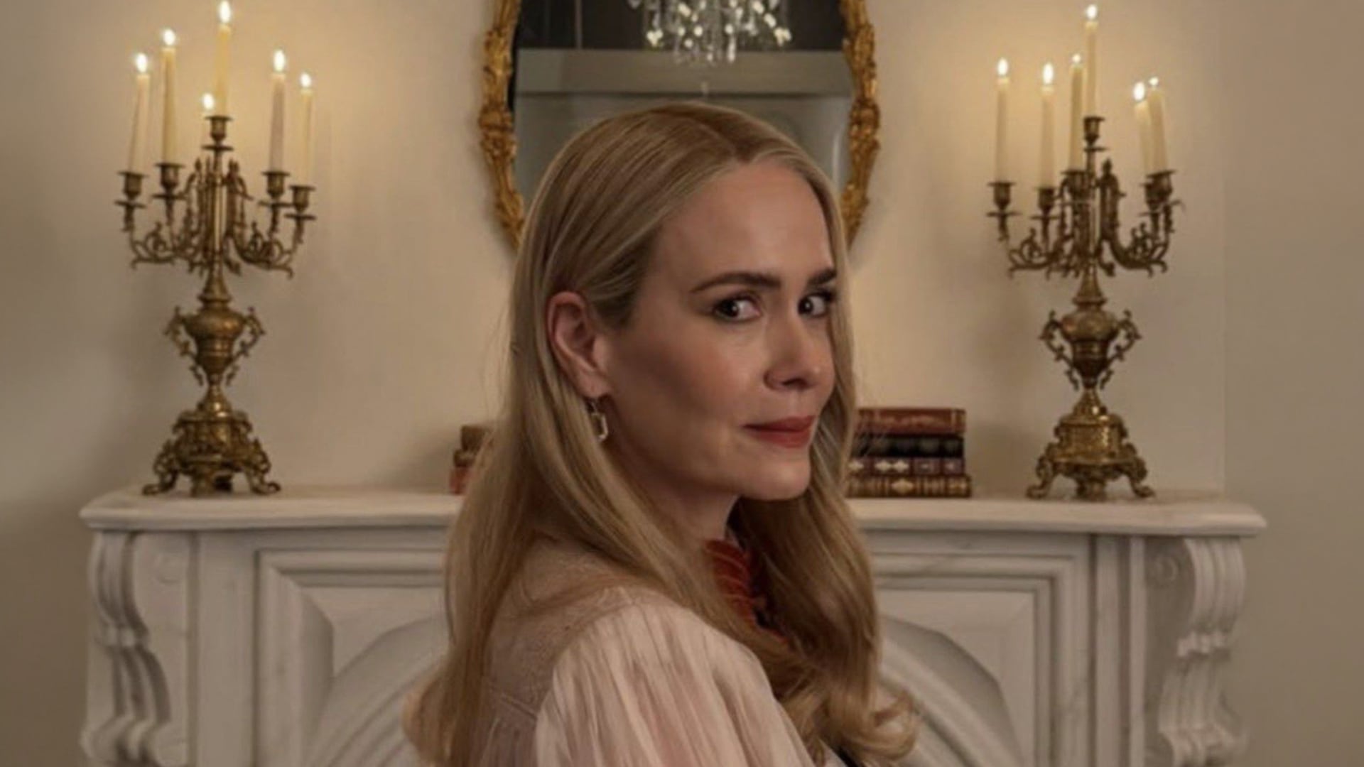 Sarah Paulson en 'American Horror Story 13', en la que se recuperan personajes míticos de la saga (Instagram/@ryanmurphyproductions)