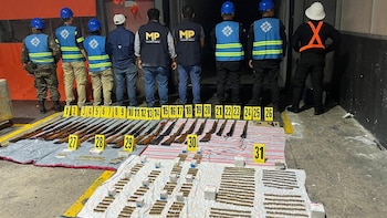 La PNC y el Ejército detectan 3,037 municiones ocultas en una encomienda llegada de Estados Unidos