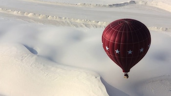 Arena como la nieve, trineos de plástico y dunas que parecen de otro planeta: así es White Sands National Park