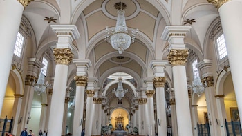 El calendario litúrgico destaca el Sábado Santo como día de espera y simbolismo: estas son las oraciones para hacer y las misas