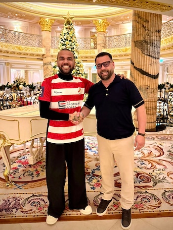 Danie Alves adquirió al Sporting