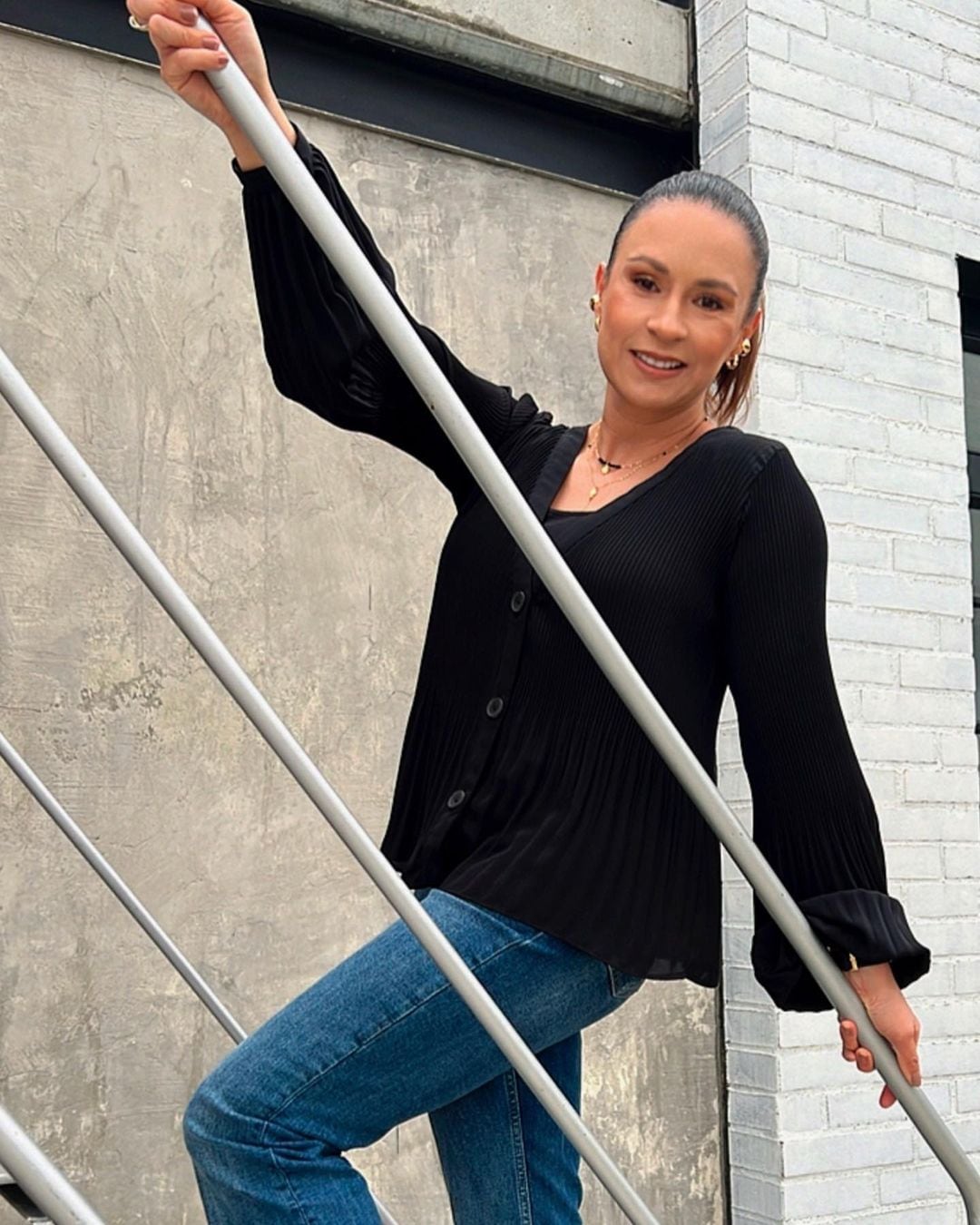 Claudia Serrato explicó que afronta una nueva serie de exámenes médicos y pidió oraciones para que el proceso sea transitorio y con propósito - crédito @clauserratomanager/ Instagram