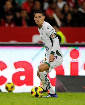 Foto de archivo de James