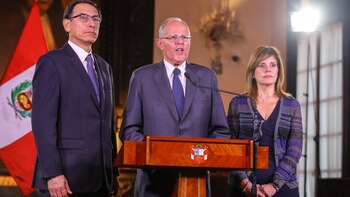 Pedro Pablo Kuczynski junto a