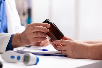 Un ensayo clínico muestra una estrategia para mantener la enfermedad controlada sin medicación en pacientes que ya habían fracasado en un primer intento de suspender el tratamiento (Magnific)