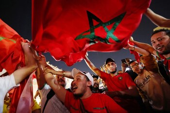 Hinchas de Marruecos festejan la