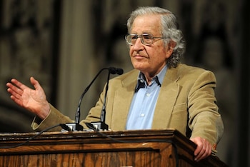 Noam Chomsky cambió la manera