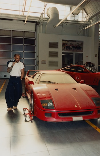Lewis Hamilton restauró una Ferrari abandonada